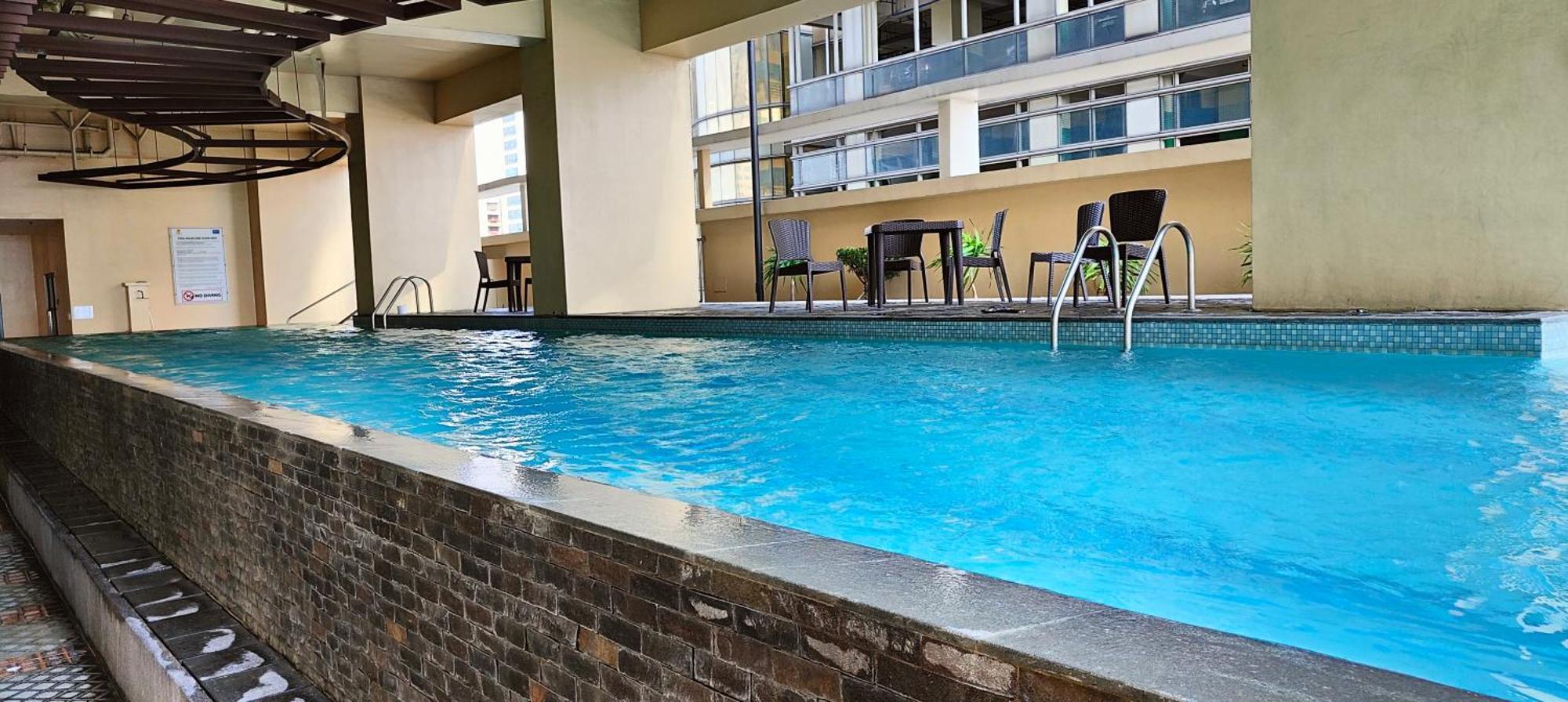Grand Riviera Suites Манила Екстериор снимка